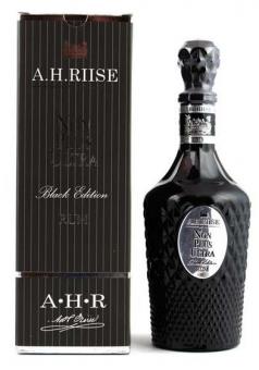 A.H. Riise Non Plus Ultra Black Edition 700 ml = Flasche