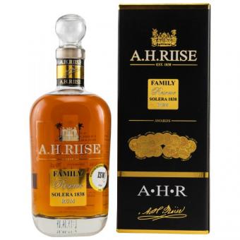 A.H. Riise Family Reserve Solera 1838 Rum 700 ml = Flasche 