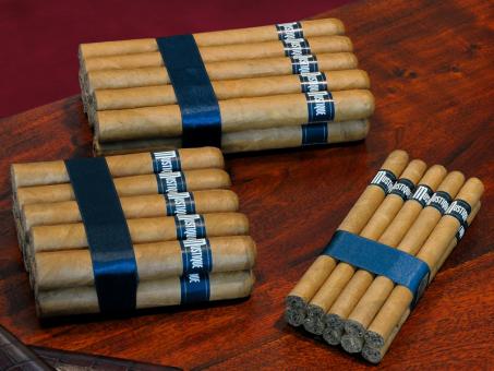 Mustique Blue Robusto (10-er Bundle) 10 Stück = Packung (-3% CV24-Packungsrabatt)